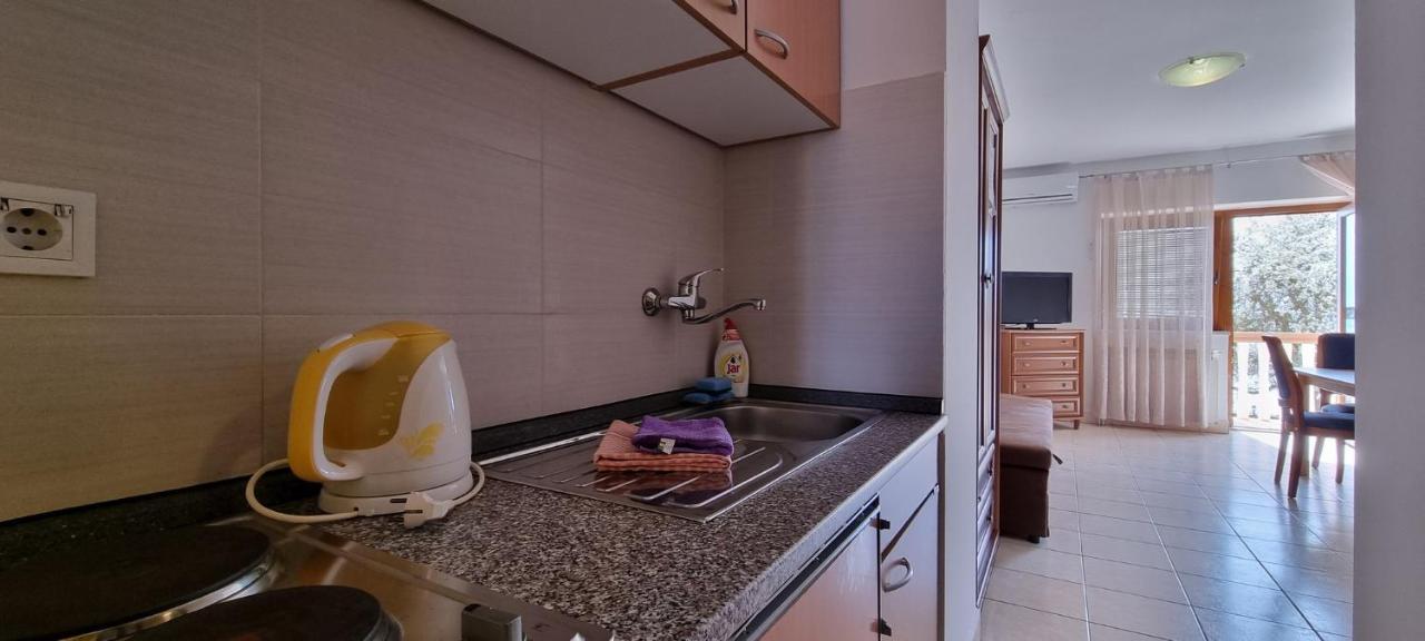 Idila Sea Front Apartments Medulin Exterior photo